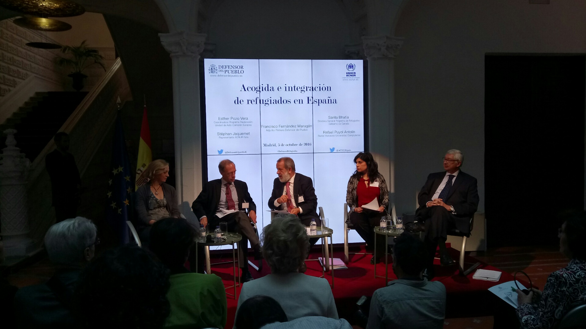 Ponentes durante la jornada de acogida e integración de refugiados en España en la sede institucional