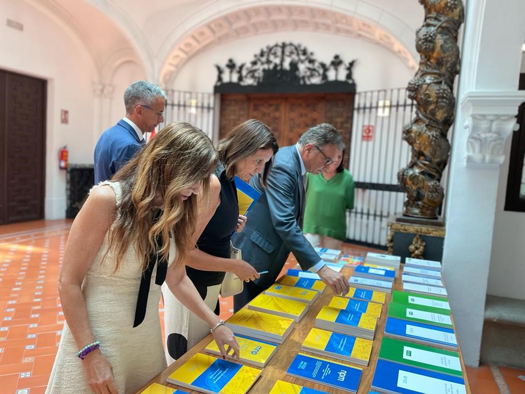 Teresa Jiménez-Becerril se reúne con víctimas del terrorismo
