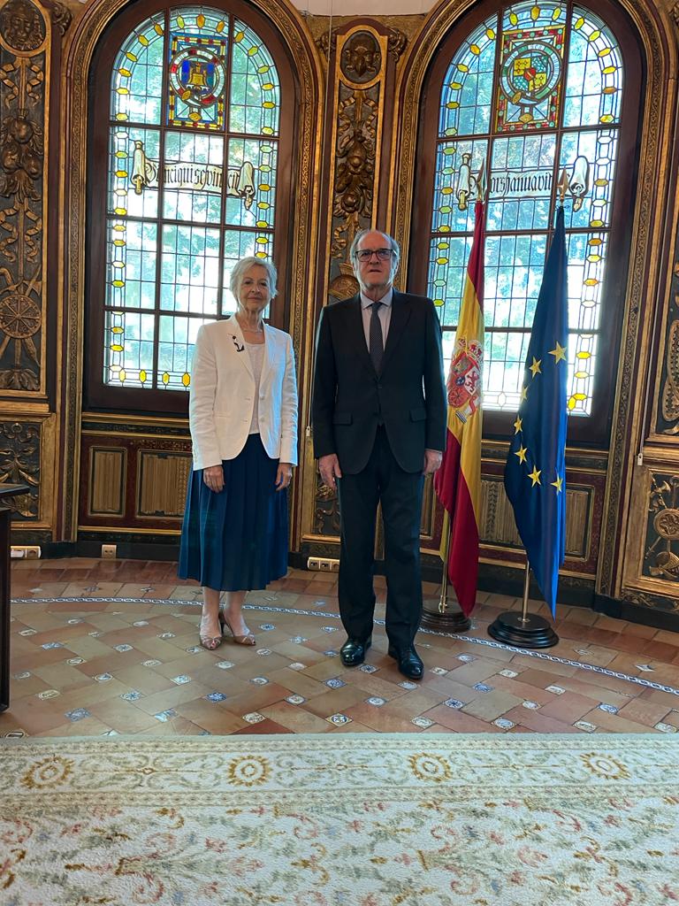 Ángel Gabilondo se reúne con la presidenta de la Comisión de Venecia del Consejo de Europa, Claire Bazy-Malaurie