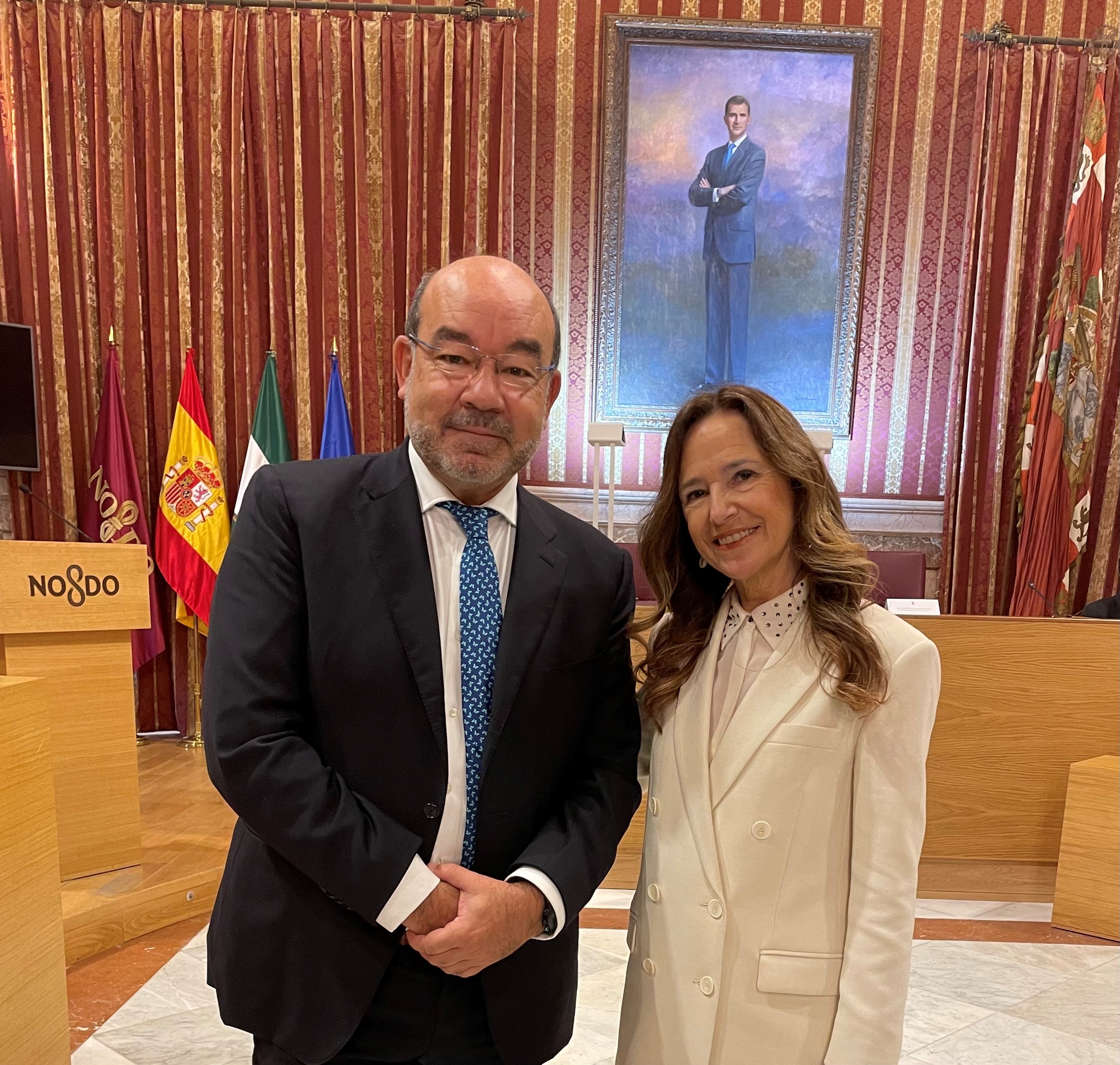 La adjunta primera asiste a la entrega del del VI Galardón Periodístico Fundación Alberto Jiménez Becerril