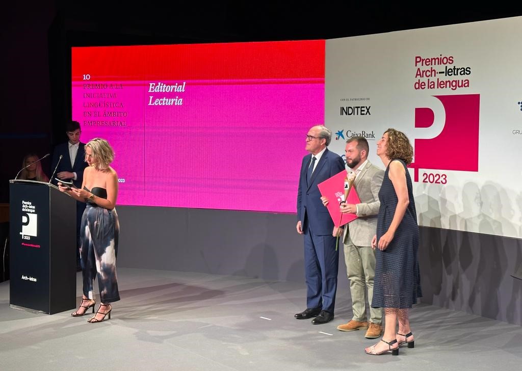 El Defensor del Pueblo en la entrega de los Premios Archiletras