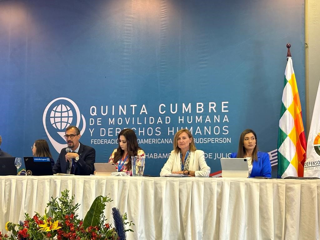 La adjunta segunda del Defensor en la V Cumbre de la FIO sobre movilidad humana