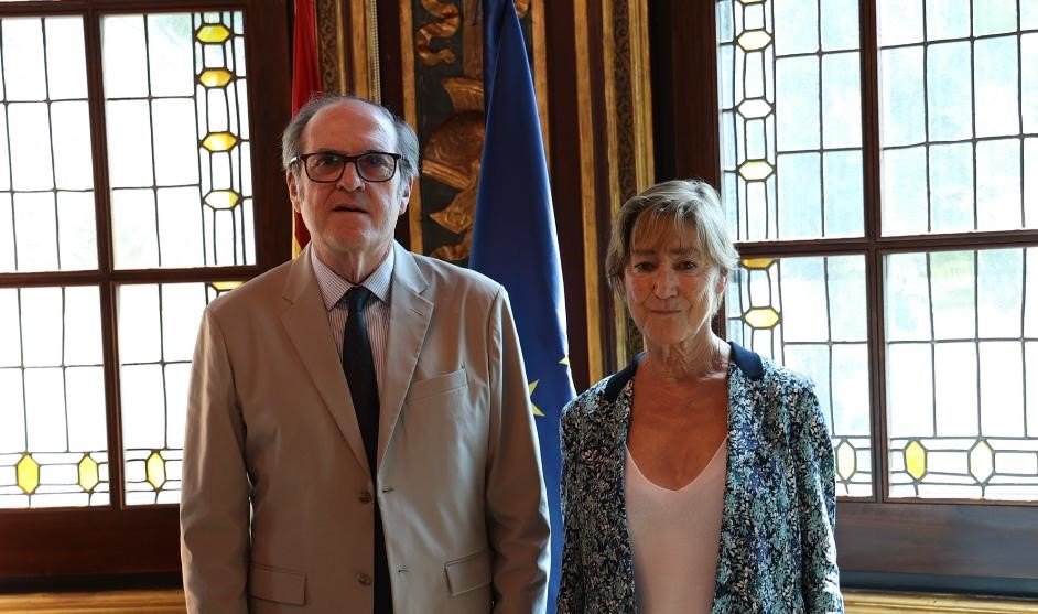 El Defensor del Pueblo y la presidenta del Consejo de la Abogacía