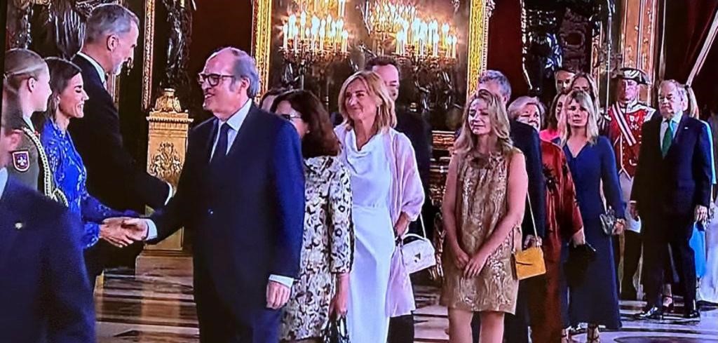 El Defensor del Pueblo asiste a los actos institucionales por el 12 de octubre