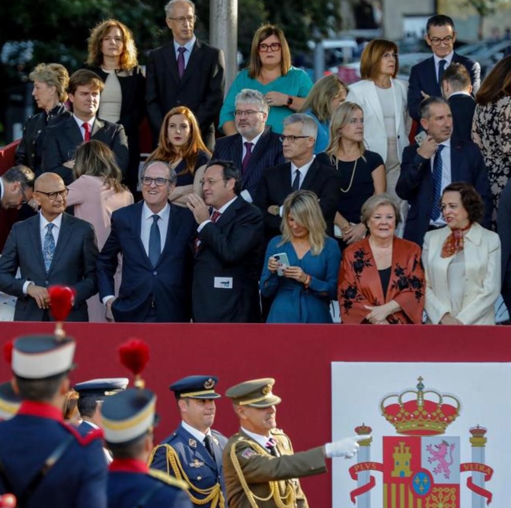 El Defensor del Pueblo asiste a los actos institucionales por el 12 de octubre