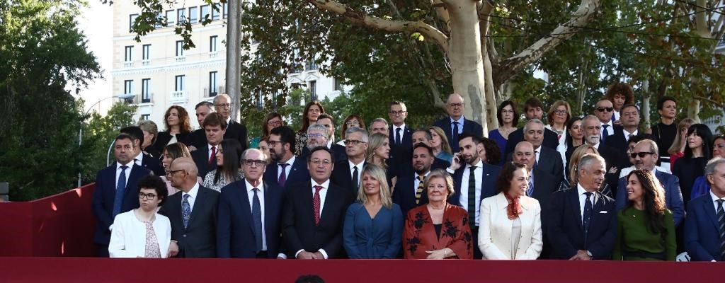El Defensor del Pueblo asiste a los actos institucionales por el 12 de octubre