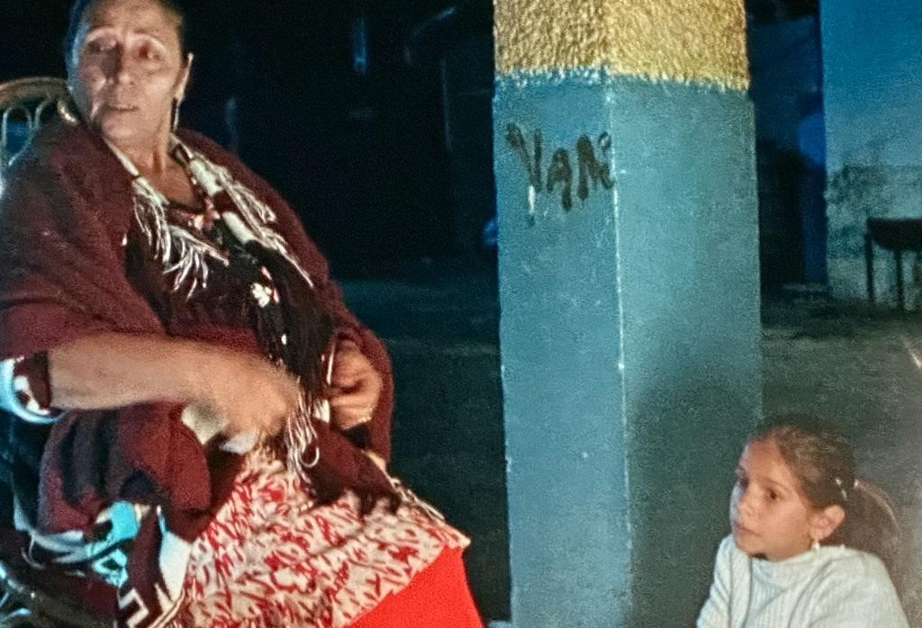 El Defensor del Pueblo asiste a la proyección del corto ‘Aunque es de noche’ sobre la vida en la Cañada Real
