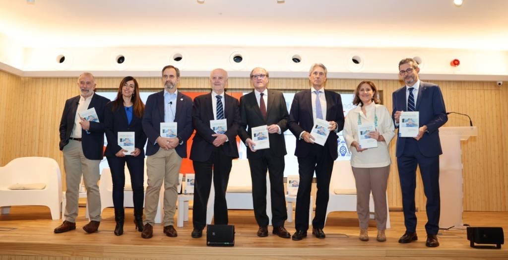 El Defensor del Pueblo, Ángel Gabilondo, en la presentación del libro `Cuidados paliativos: una visión multidisciplinar´
