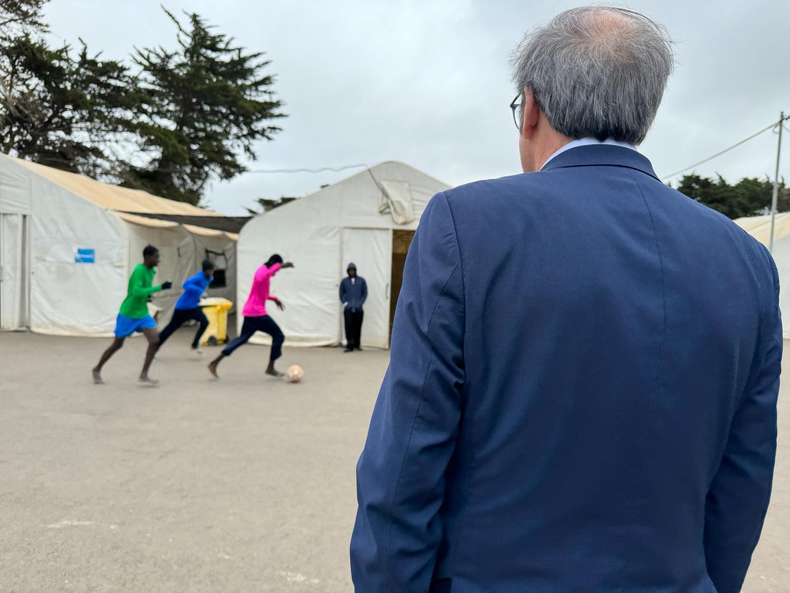 El Defensor visita el centro de migrantes Las Raíces en Tenerife
