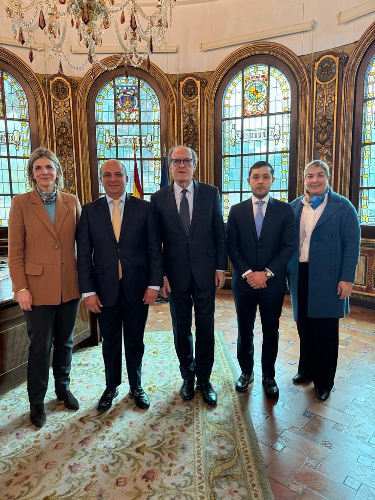 Ángel Gabilondo se reúne con el presidente de la Federación Iberoamericana de Ombudsperson, Carlos Camargo