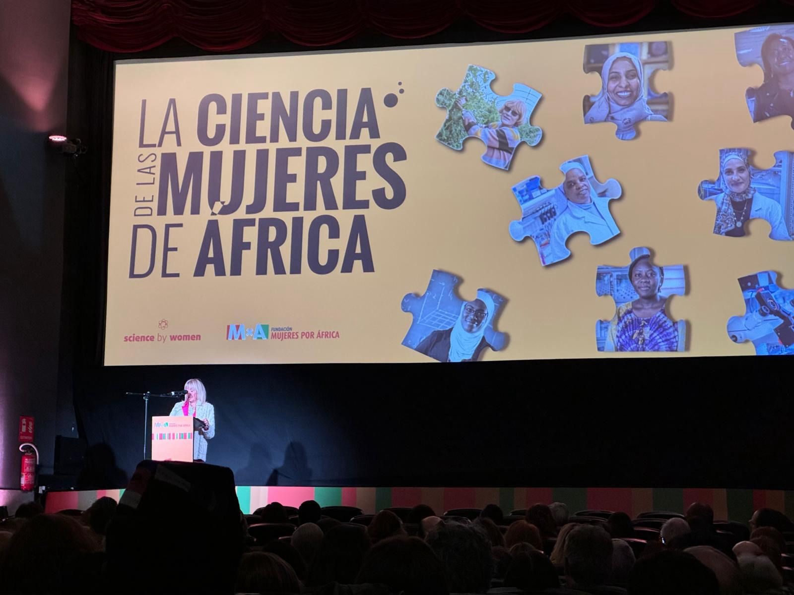 EL DEFENSOR DEL PUEBLO ASISTE AL ESTRENO DE LA PELÍCULA DOCUMENTAL ‘LA CIENCIA DE LAS MUJERES DE ÁFRICA’
