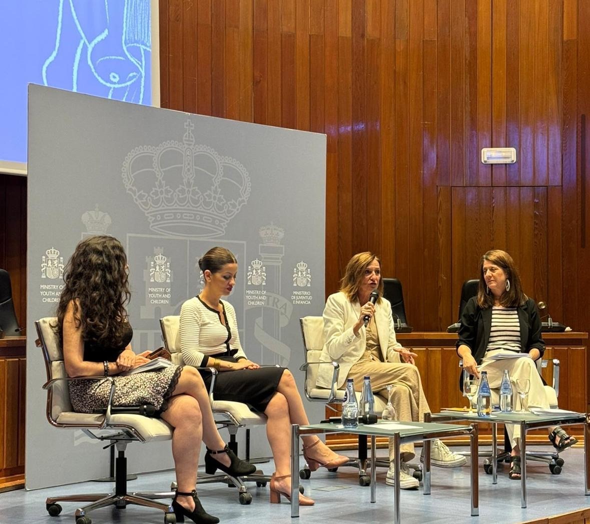 La adjunta segunda, Patricia Bárcena en una acto sobre erradicación de violencias contra la infancia