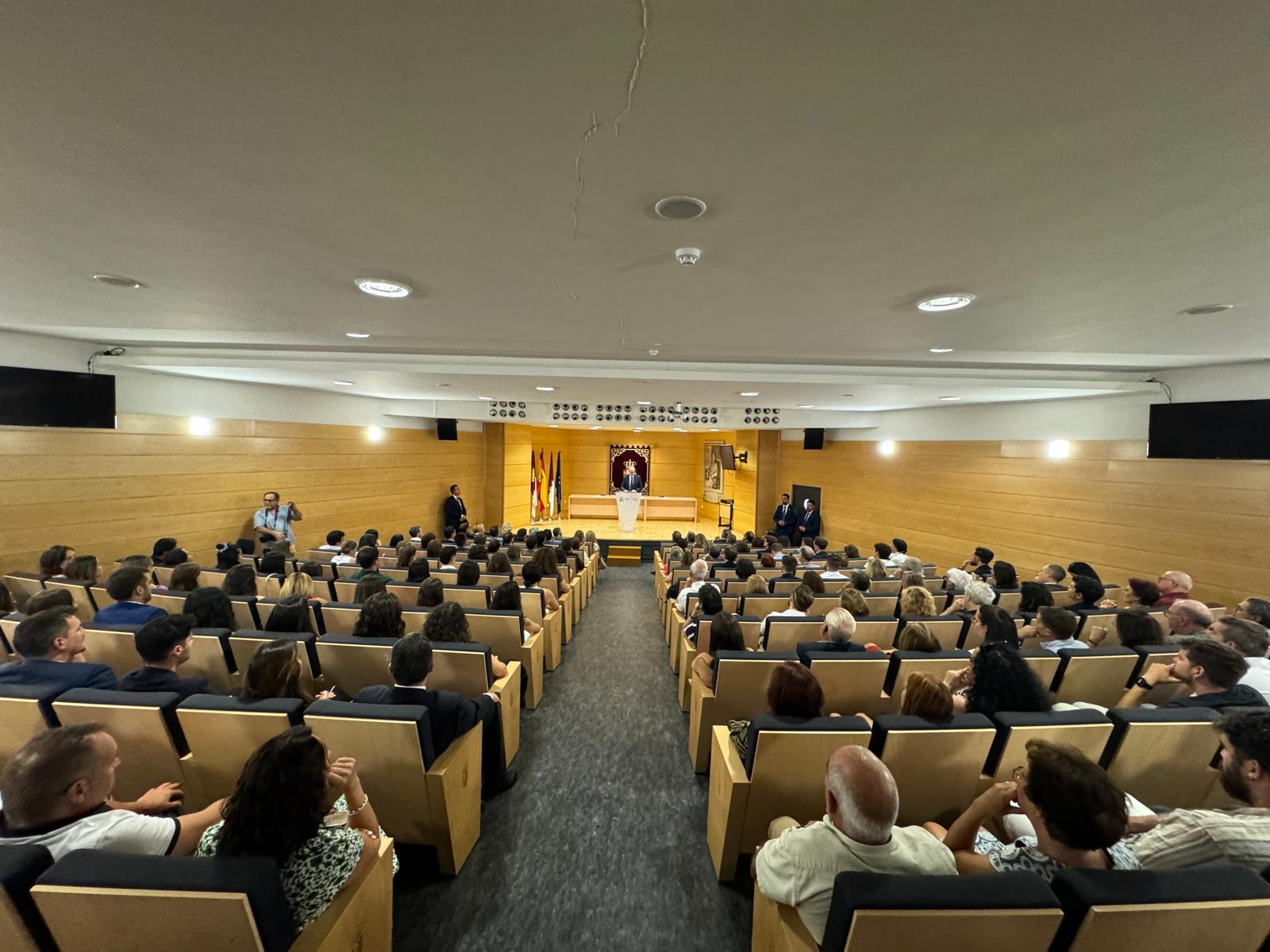 El Defensor del Pueblo, Ángel Gabilondo imparte la lección magistral de clausura del Curso de Formación del Cuerpo Superior de Técnicos de Instituciones Penitenciarias