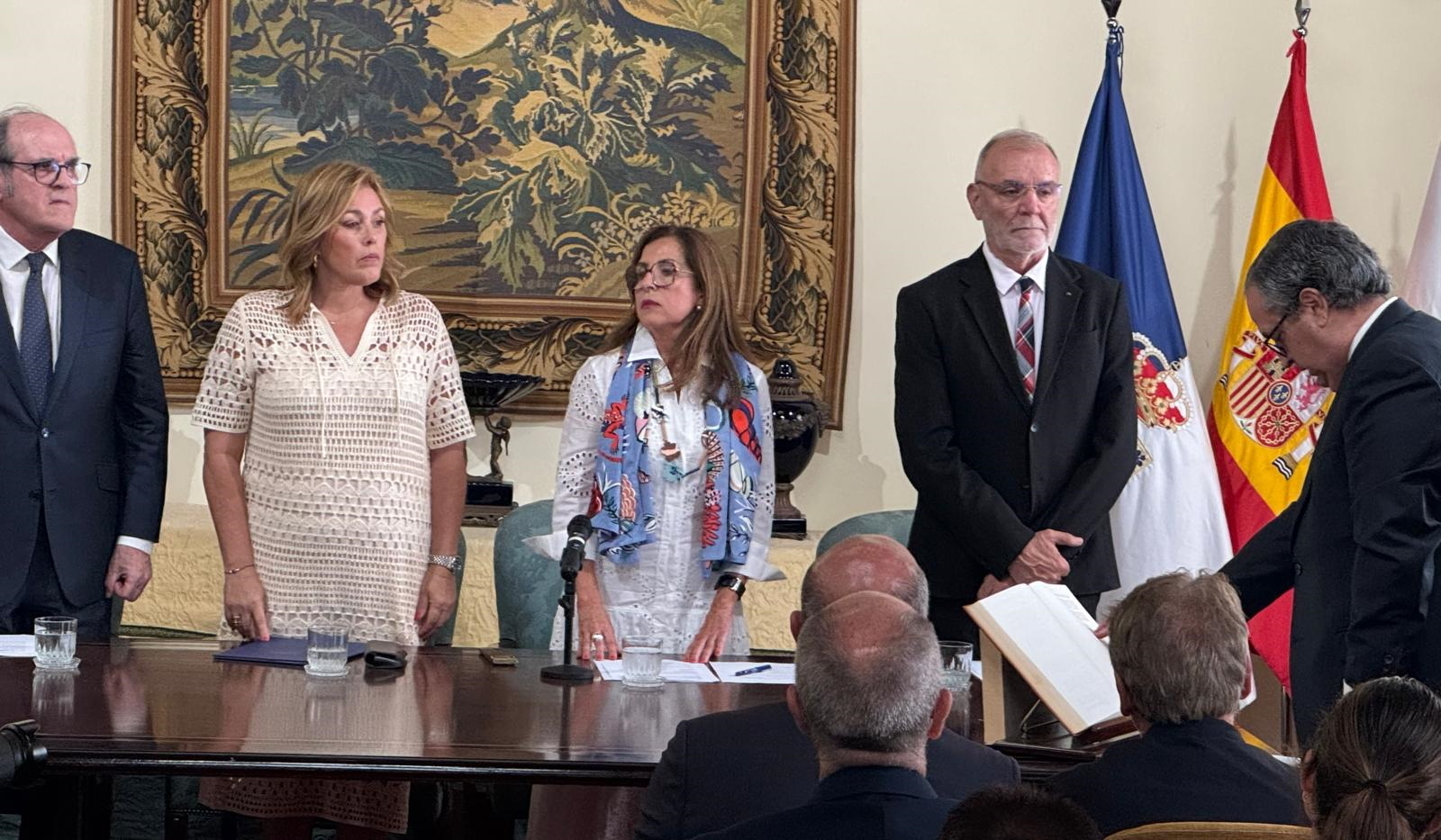 Ángel Gabilondo realiza una visita institucional a las islas canarias de La Palma y Tenerife