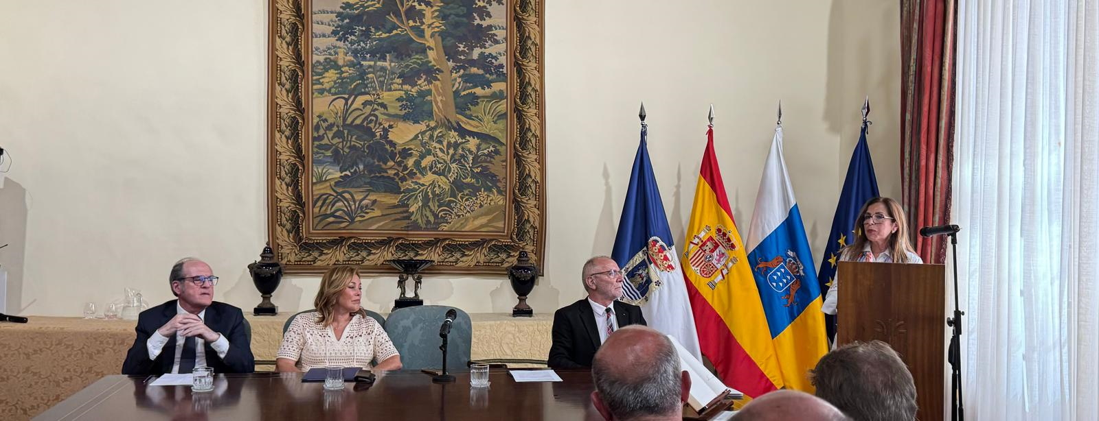 Ángel Gabilondo realiza una visita institucional a las islas canarias de La Palma y Tenerife
