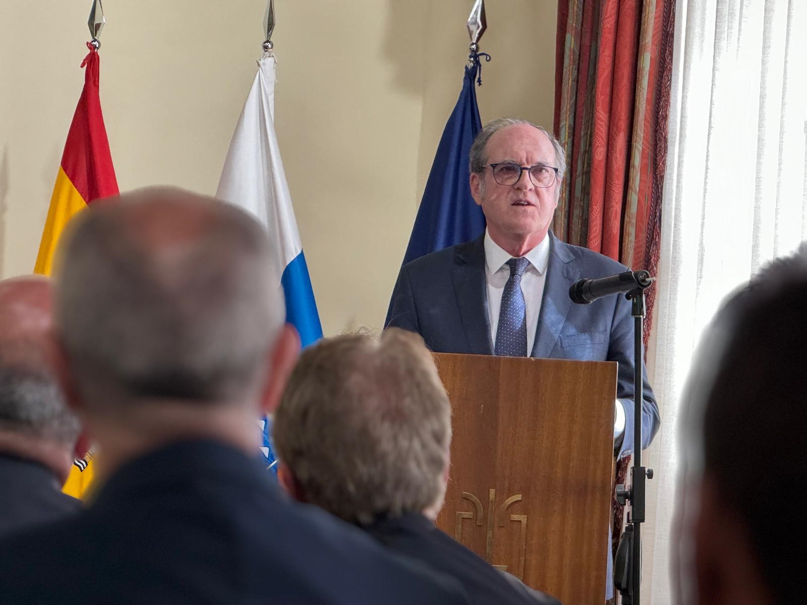 Ángel Gabilondo realiza una visita institucional a las islas canarias de La Palma y Tenerife