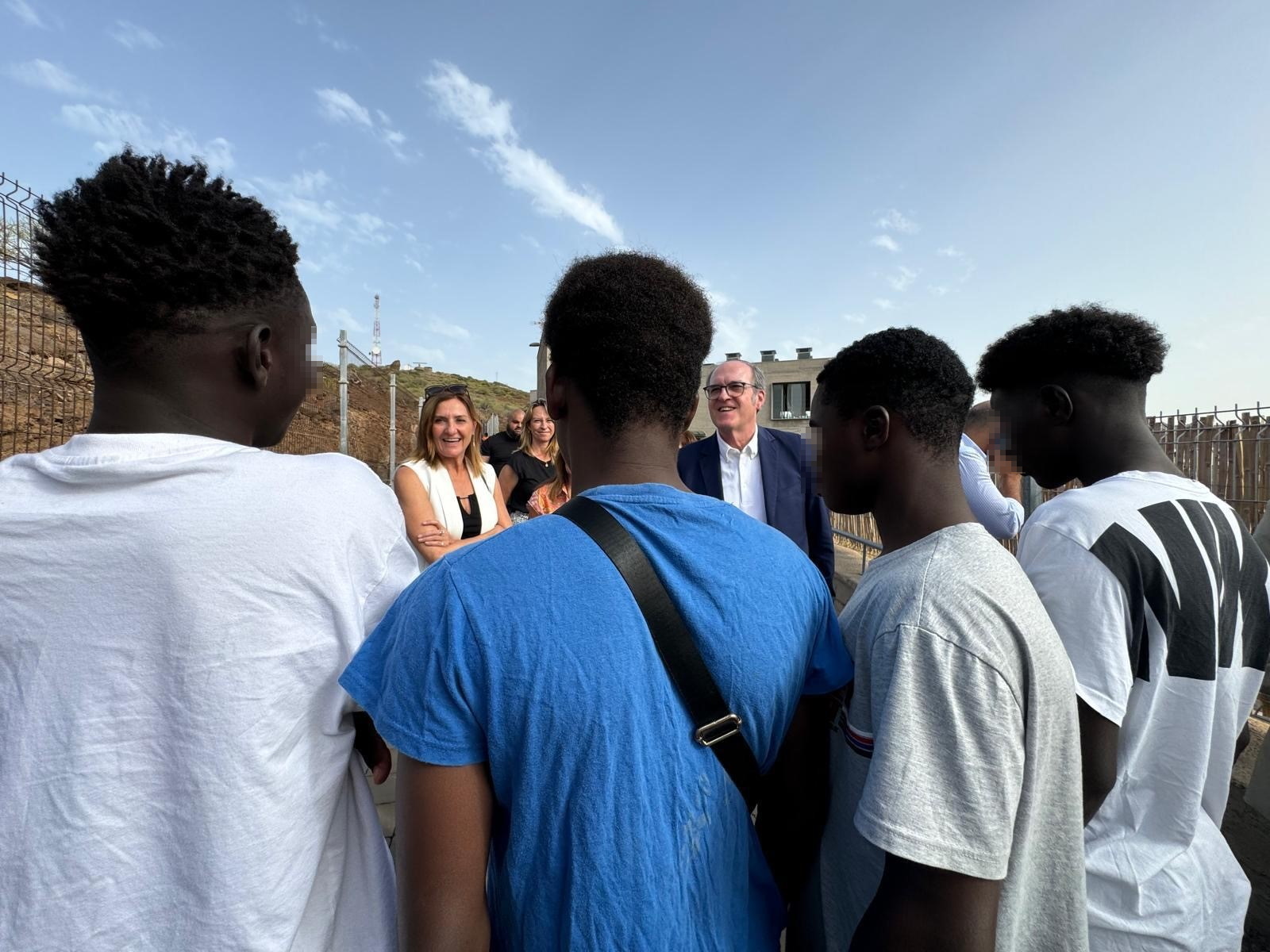 El Defensor del Pueblo, Ángel Gabilondo, visita el centro de menores migrantes en Tenerife