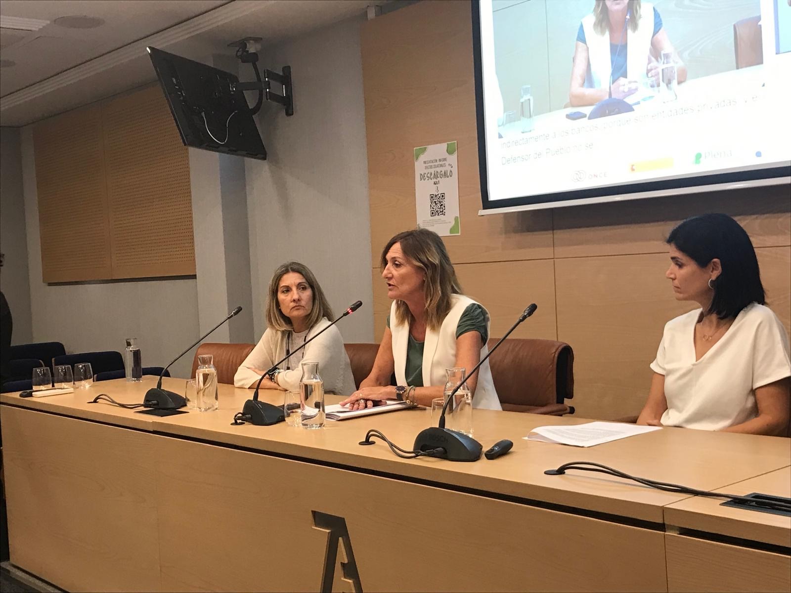 La adjunta segunda del Defensor del Pueblo en una mesa en la jornada de presentación del Informe de Plena Inclusión sobre la Ley 8/2021