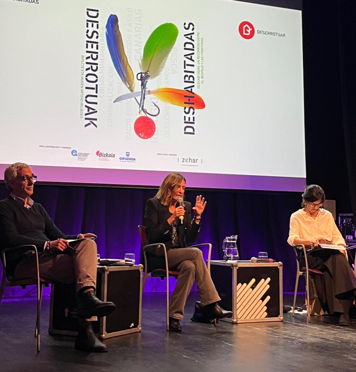 Patricia Bárcena participa en una mesa redonda sobre la situación migratoria en Canarias