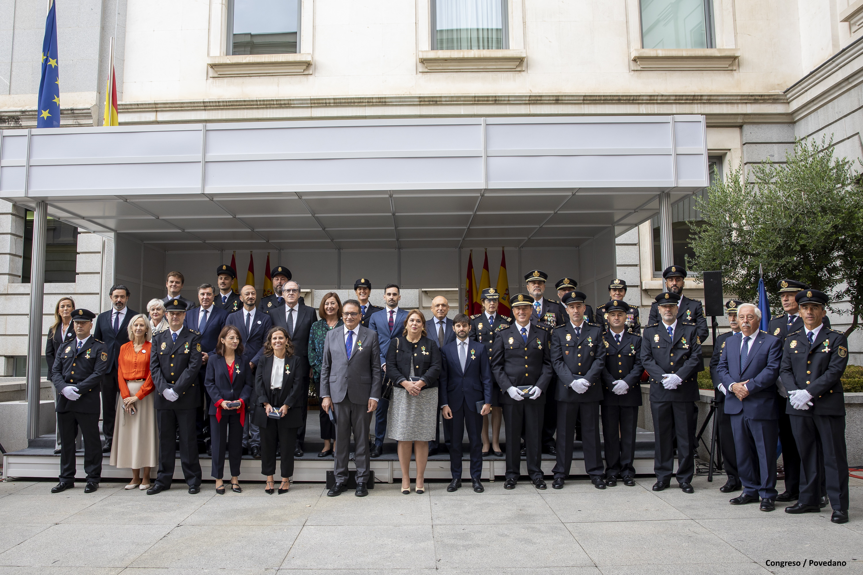 Condecoraciones Día de la Policía 2024