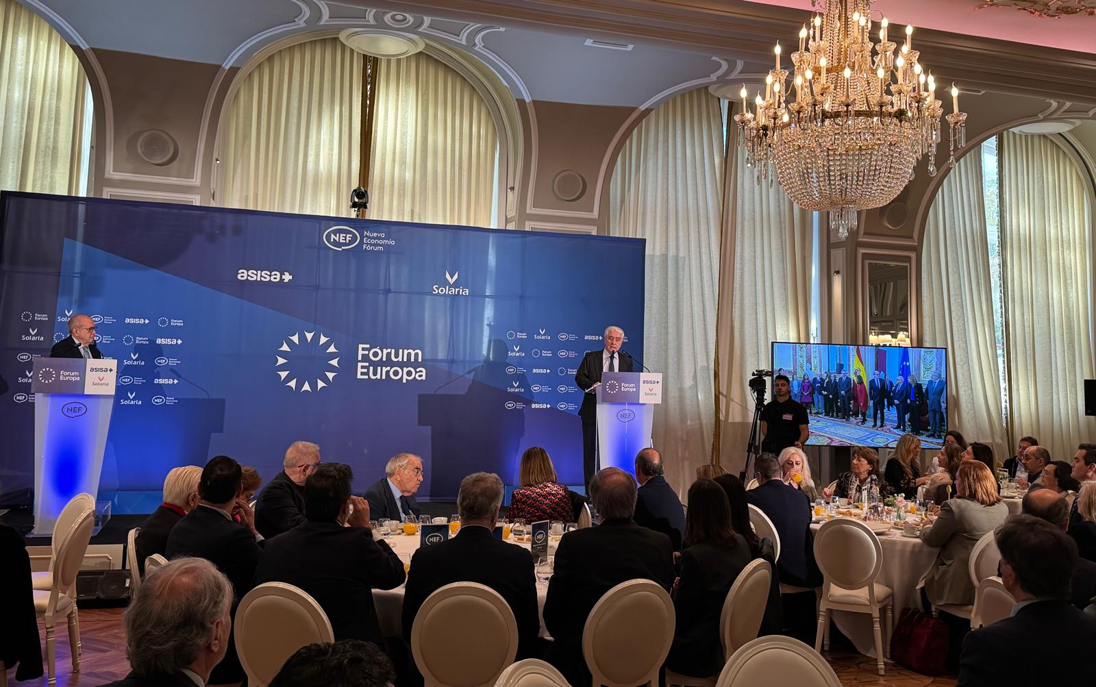 Ángel Gabilondo presenta al presidente de UNICEF España en los desayunos informativos de Nueva Economía Fórum