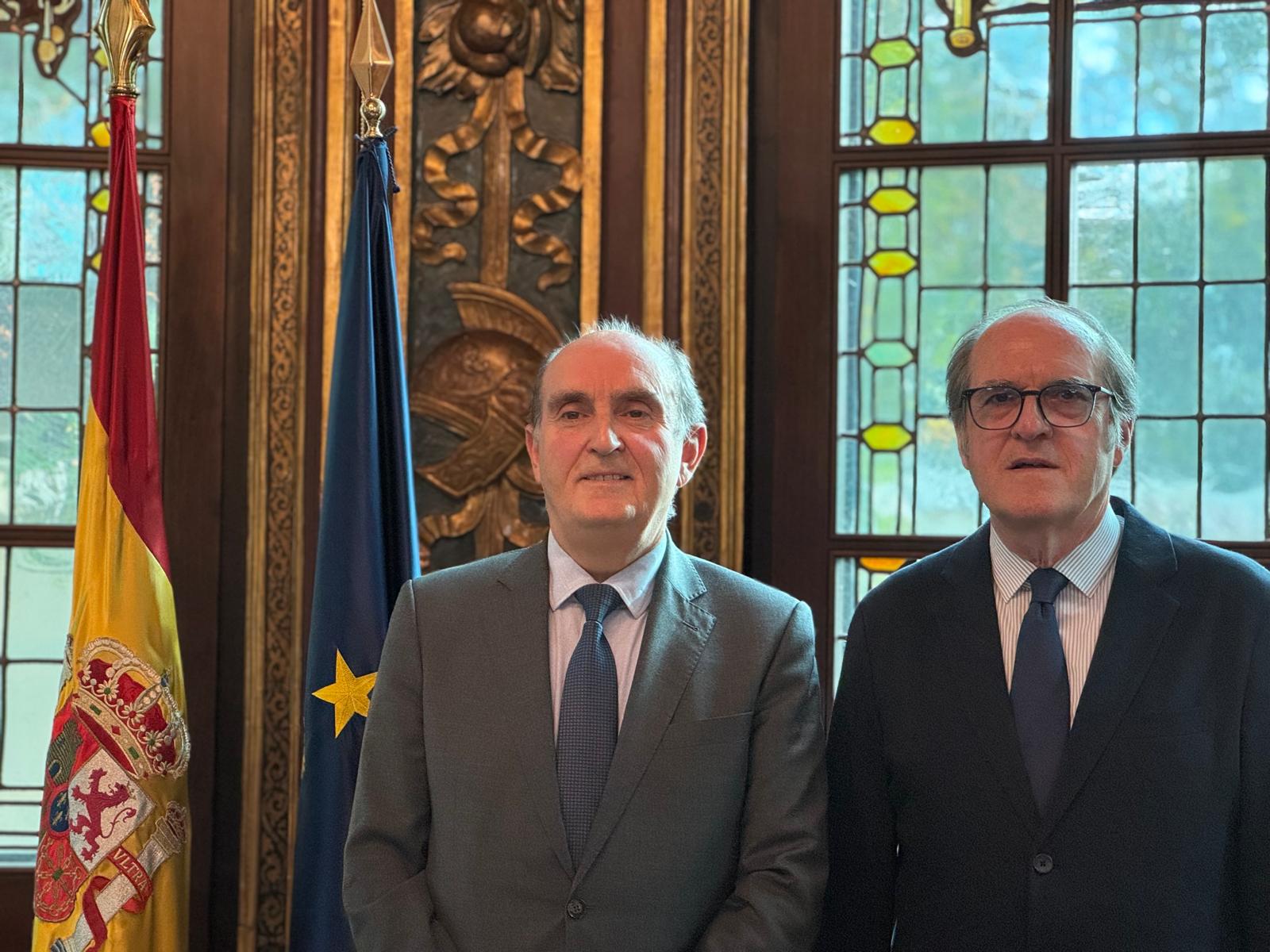 Ángel Gabilondo mantiene un encuentro con el Procurador del Común, Tomás Quintana