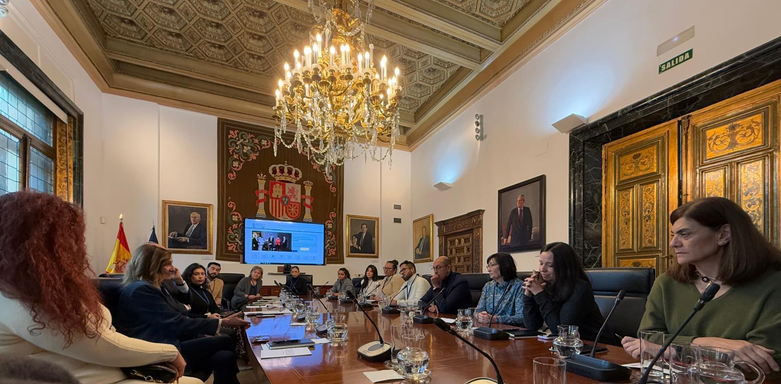 Ángel Gabilondo se reúne con personal técnico de la Fundación Secretariado Gitano